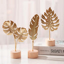 Escultura Decorativa Dourada Sienna