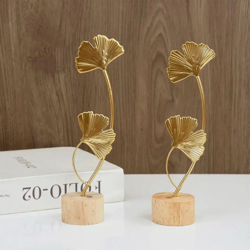 Escultura Decorativa Dourada Sienna