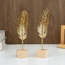 Escultura Decorativa Dourada Sienna